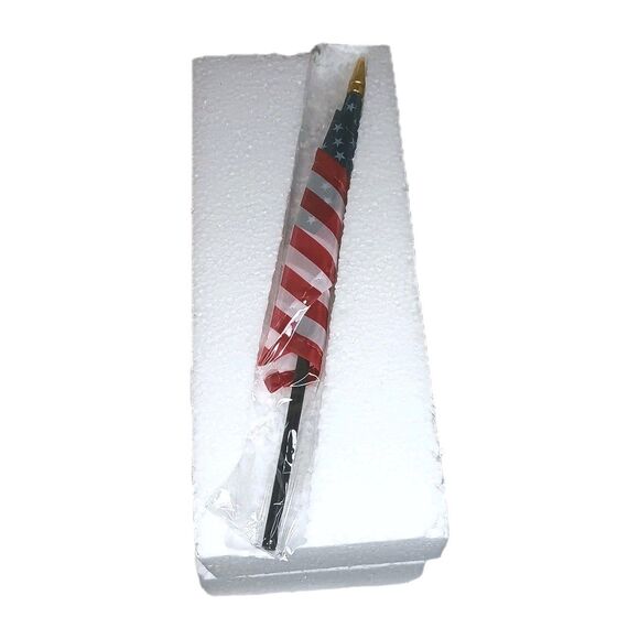 Donald Trump 2024 Bobblehead Trump Hugging the American Flag New In Box - Picture 6 of 9